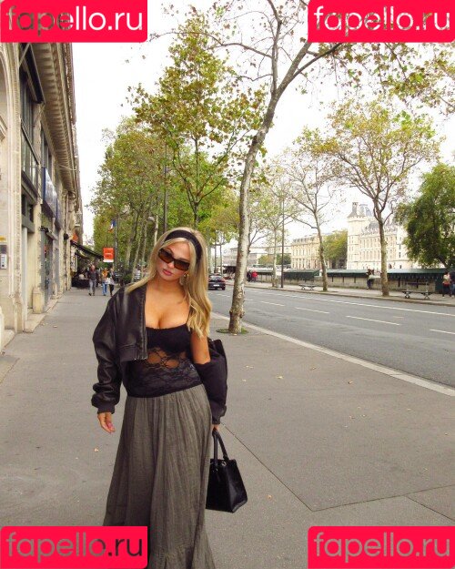 Claudia Conway Onlyfans Photo Gallery 