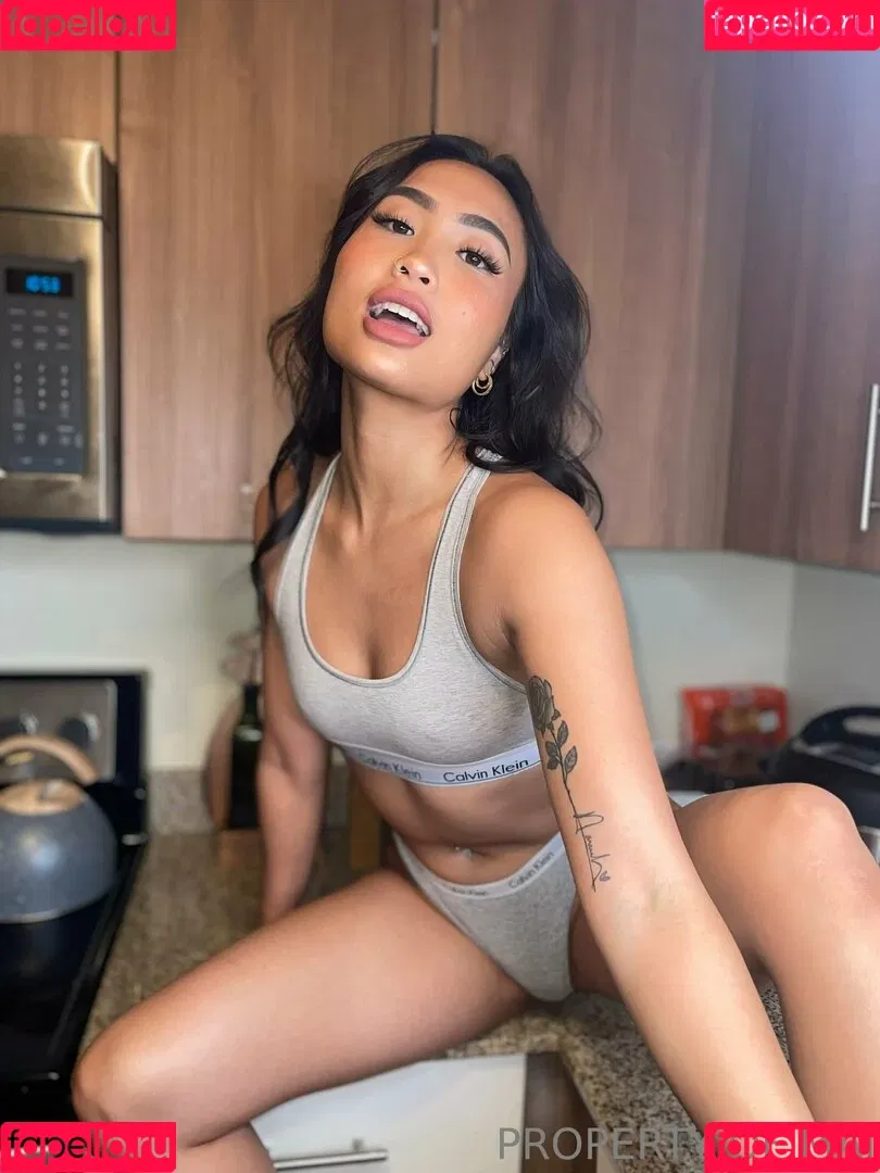 Queen Mai Onlyfans Photo Gallery 