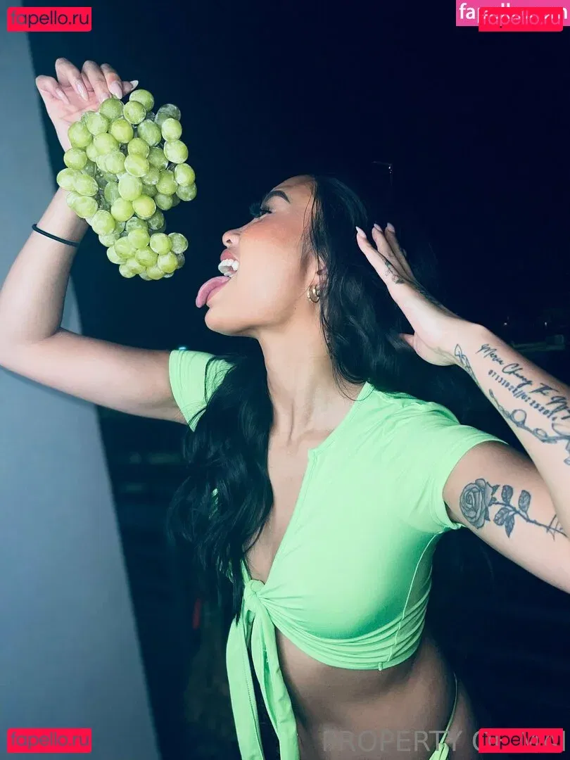 Queen Mai Onlyfans Photo Gallery 