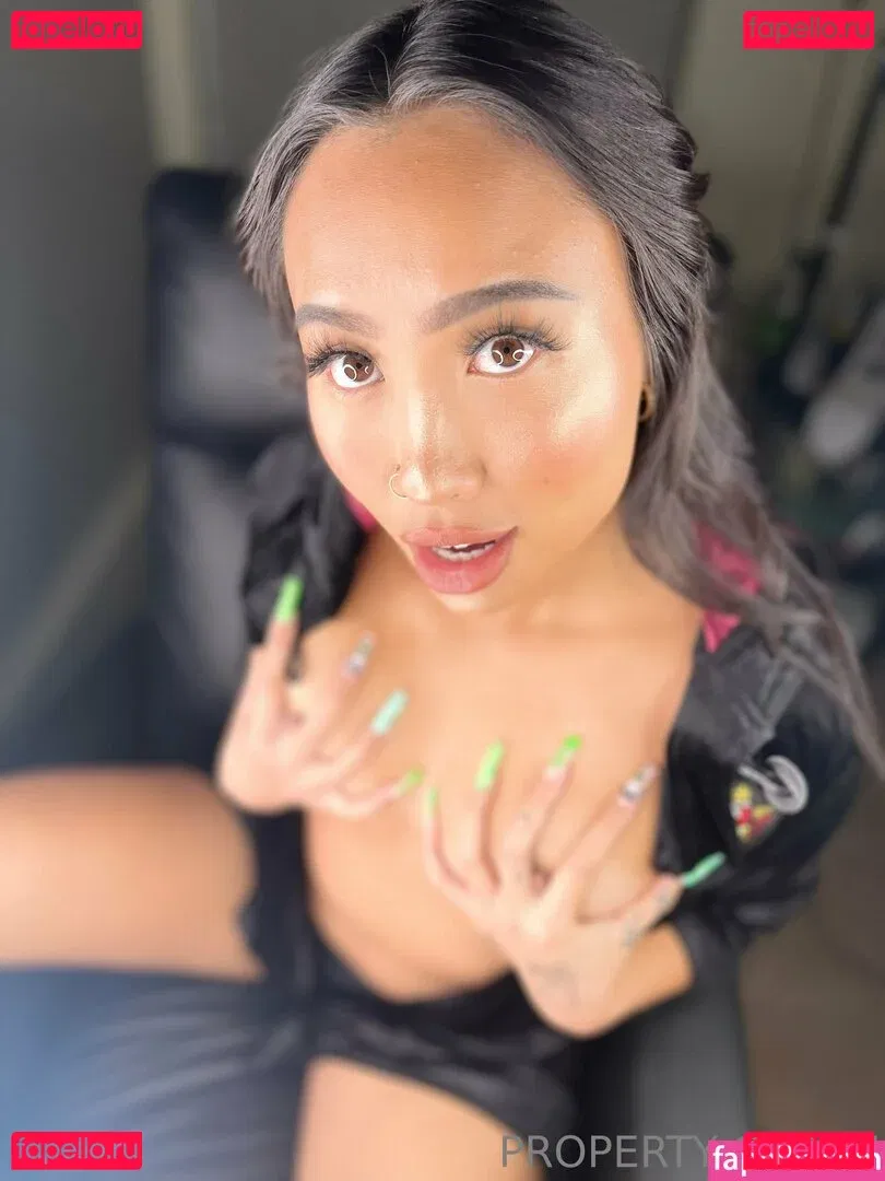 Queen Mai Onlyfans Photo Gallery 