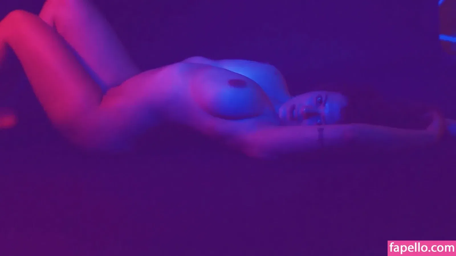 Leila Lowfire Onlyfans Photo Gallery 