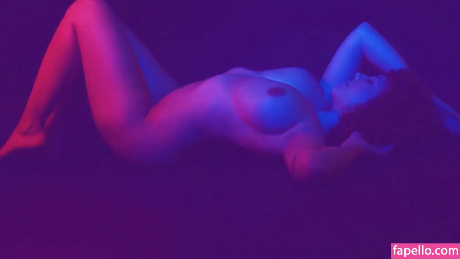 Leila Lowfire Onlyfans Photo Gallery 