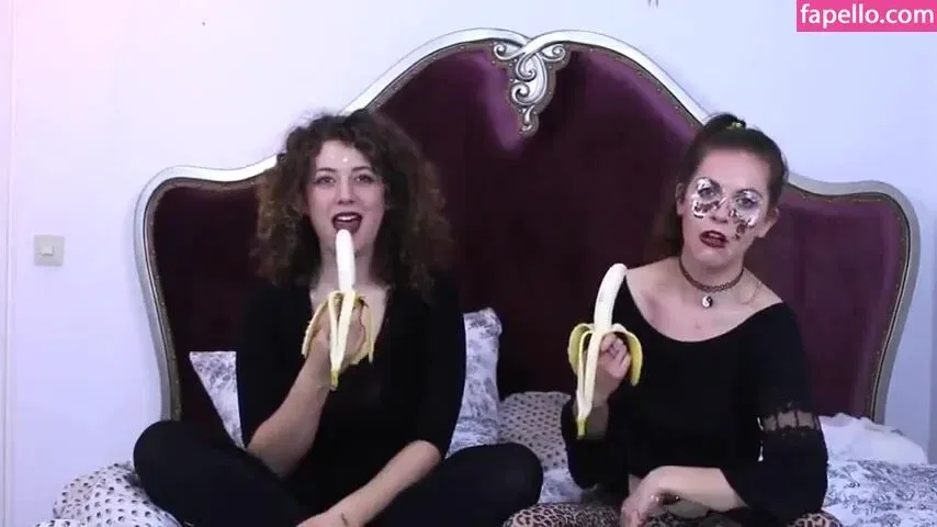 Leila Lowfire Onlyfans Photo Gallery 