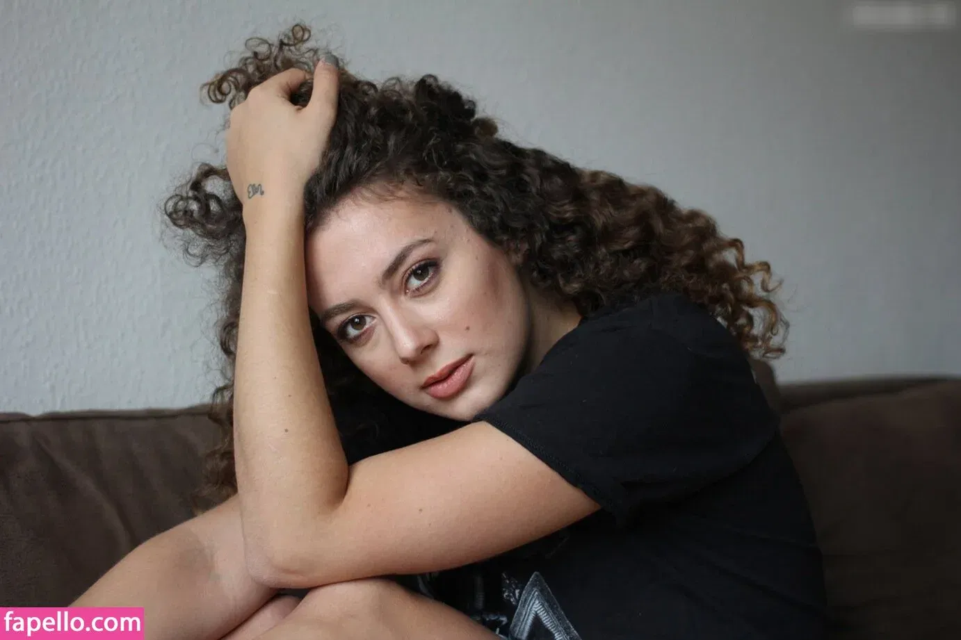 Leila Lowfire Onlyfans Photo Gallery 