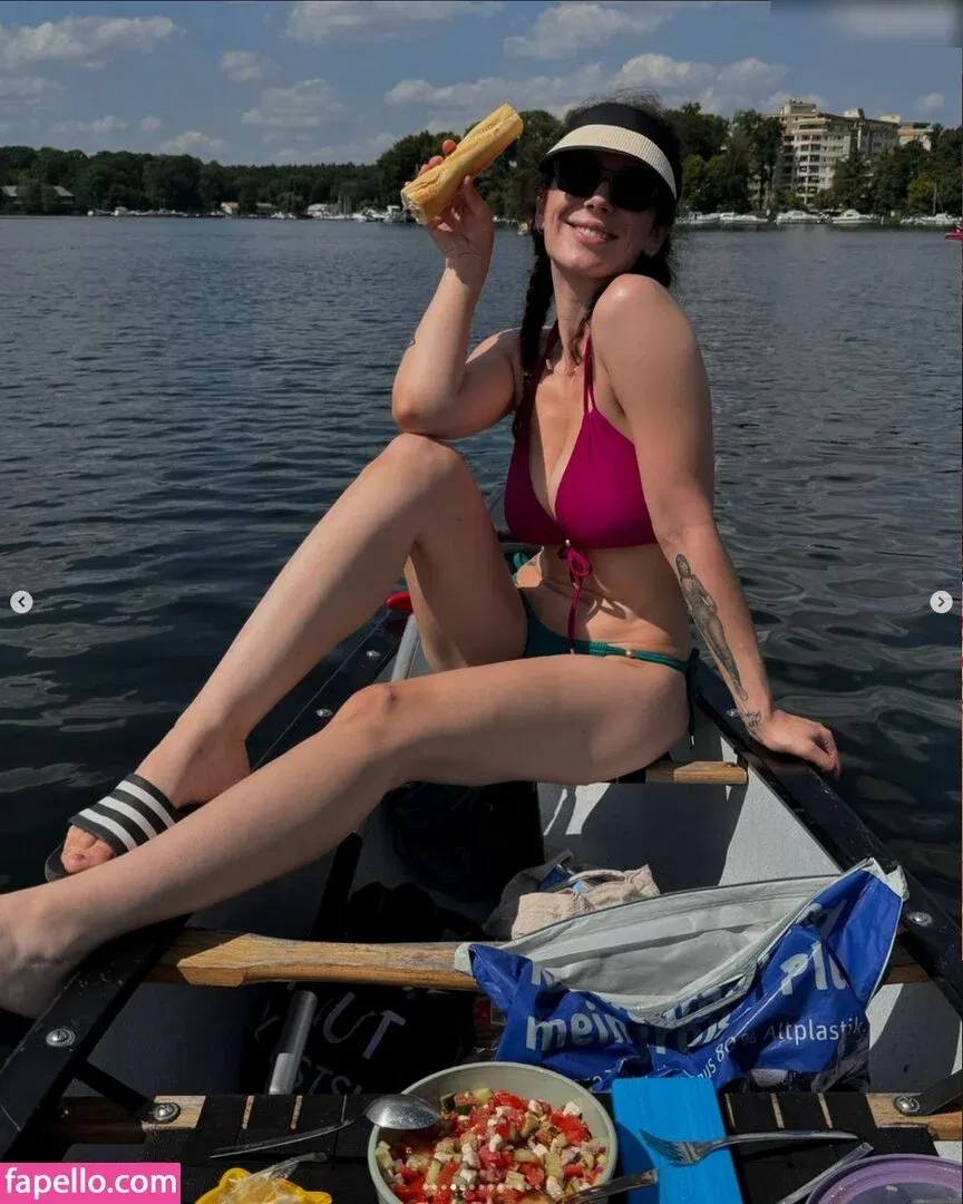 Leila Lowfire Onlyfans Photo Gallery 