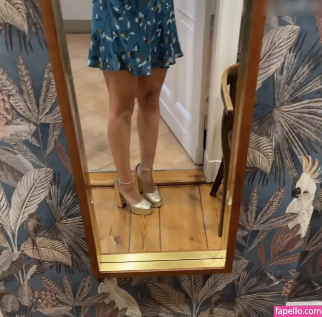 Leila Lowfire Onlyfans Photo Gallery 