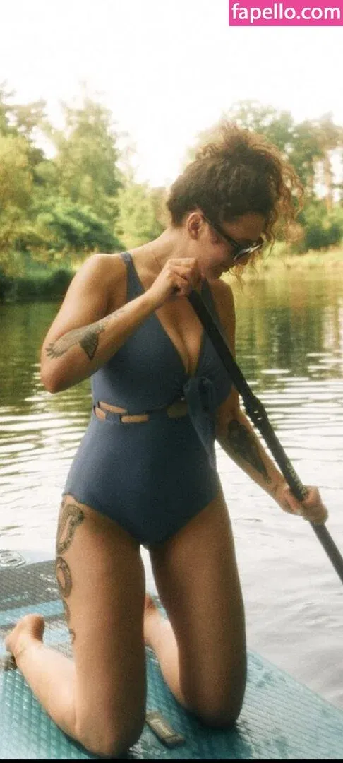 Leila Lowfire Onlyfans Photo Gallery 