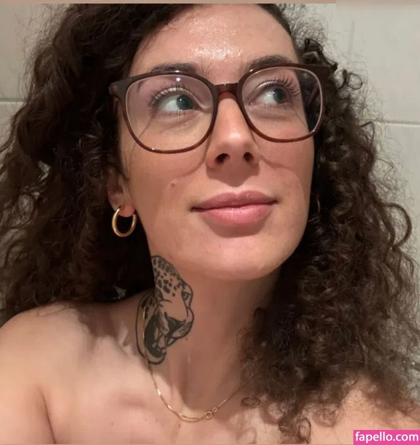 Leila Lowfire Onlyfans Photo Gallery 