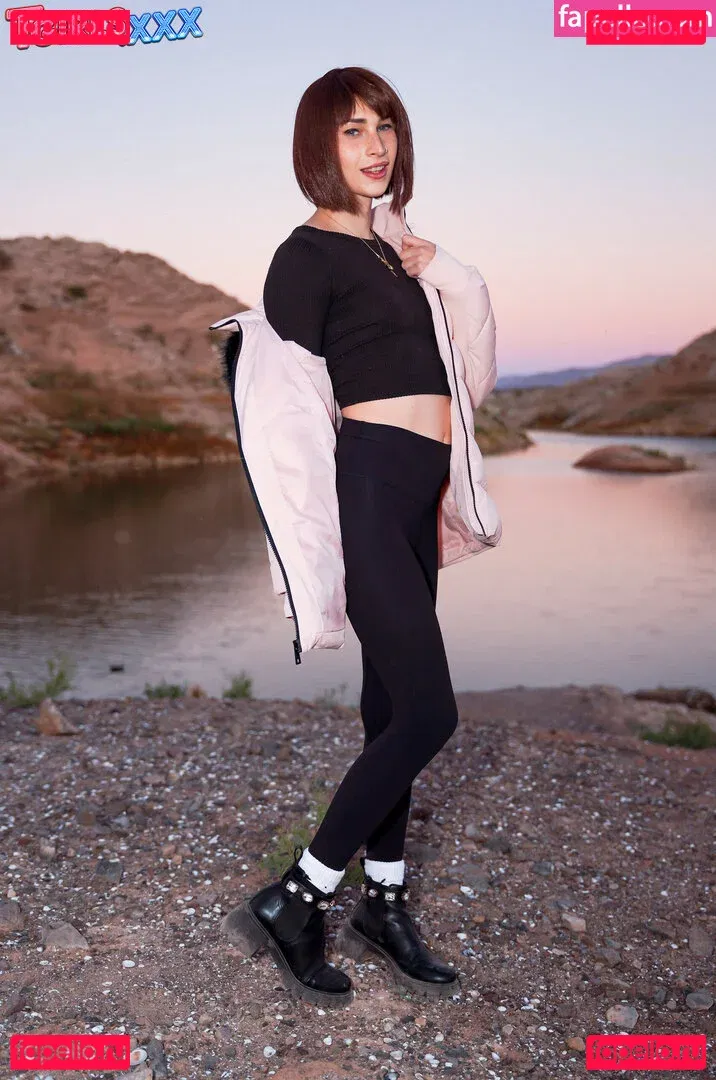 bbsaphira Onlyfans Photo Gallery 