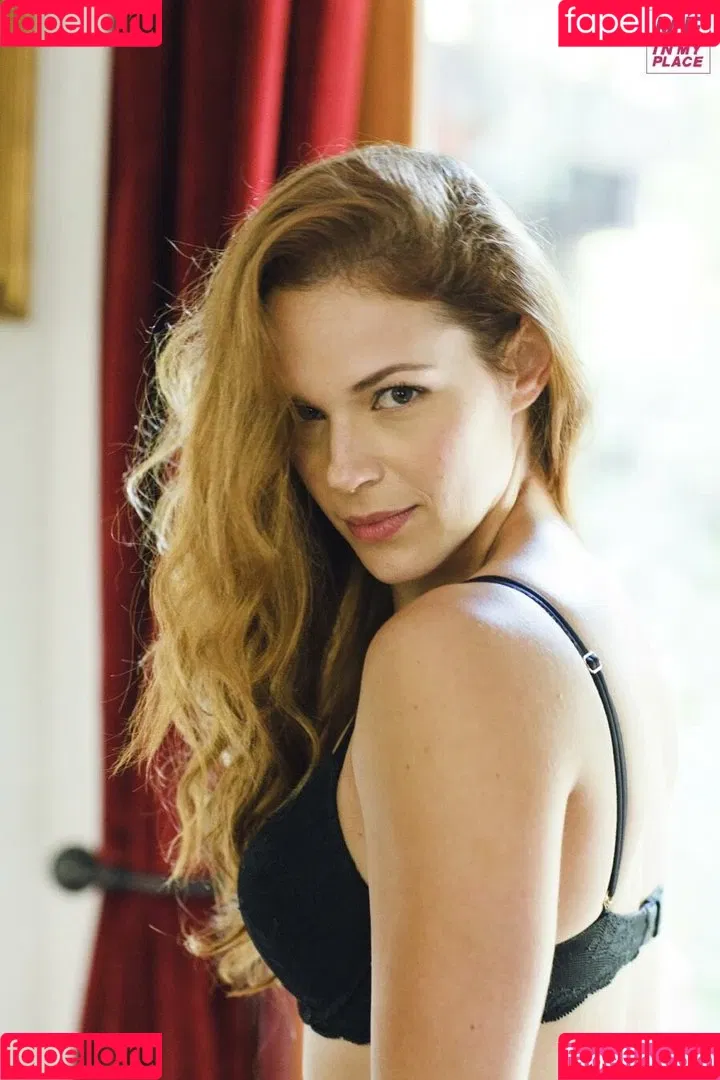 Amanda Righetti Onlyfans Photo Gallery 