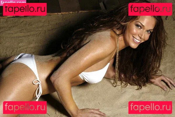 Amanda Righetti Onlyfans Photo Gallery 