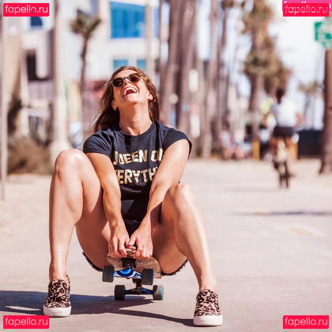 Amanda Righetti Onlyfans Photo Gallery 