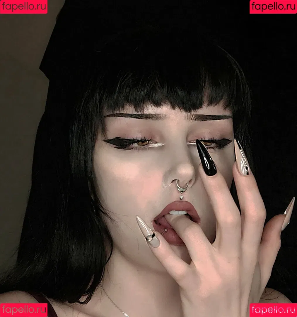 missdellavigne Onlyfans Photo Gallery 