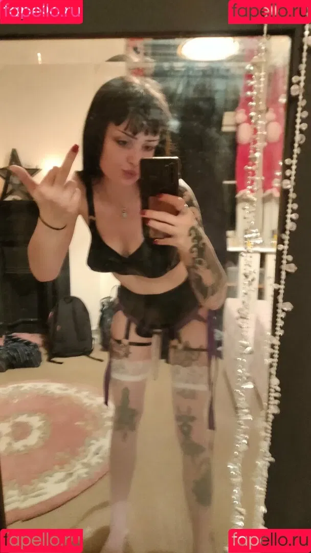 missdellavigne Onlyfans Photo Gallery 