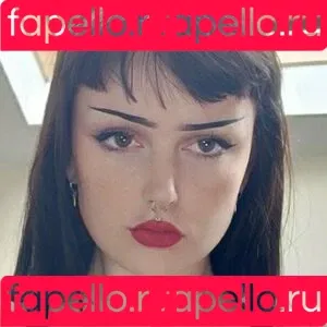 missdellavigne Onlyfans Photo Gallery 