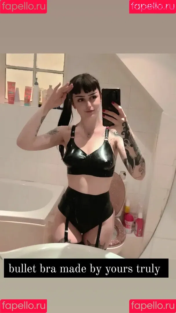 missdellavigne Onlyfans Photo Gallery 