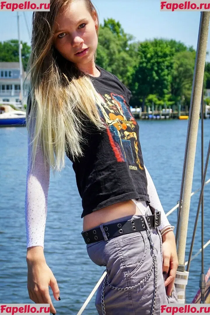 Brawniebee Onlyfans Photo Gallery 