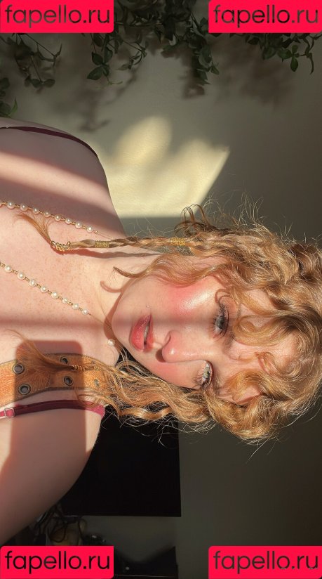 saradeline Onlyfans Photo Gallery 