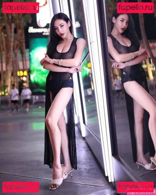 elisetutu69 Onlyfans Photo Gallery 