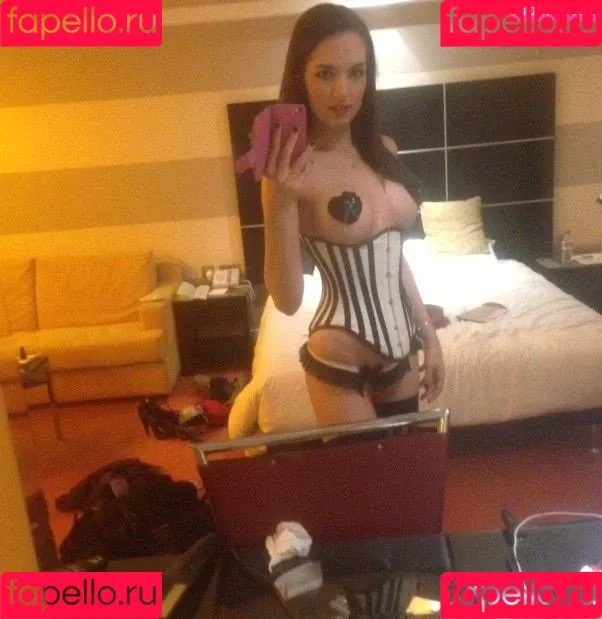 Rebecca Geldard Onlyfans Photo Gallery 