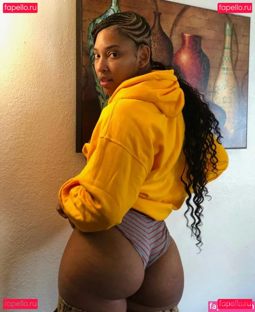 Kim Jones Onlyfans Photo Gallery 