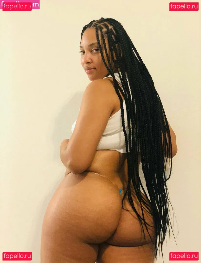 Kim Jones Onlyfans Photo Gallery 