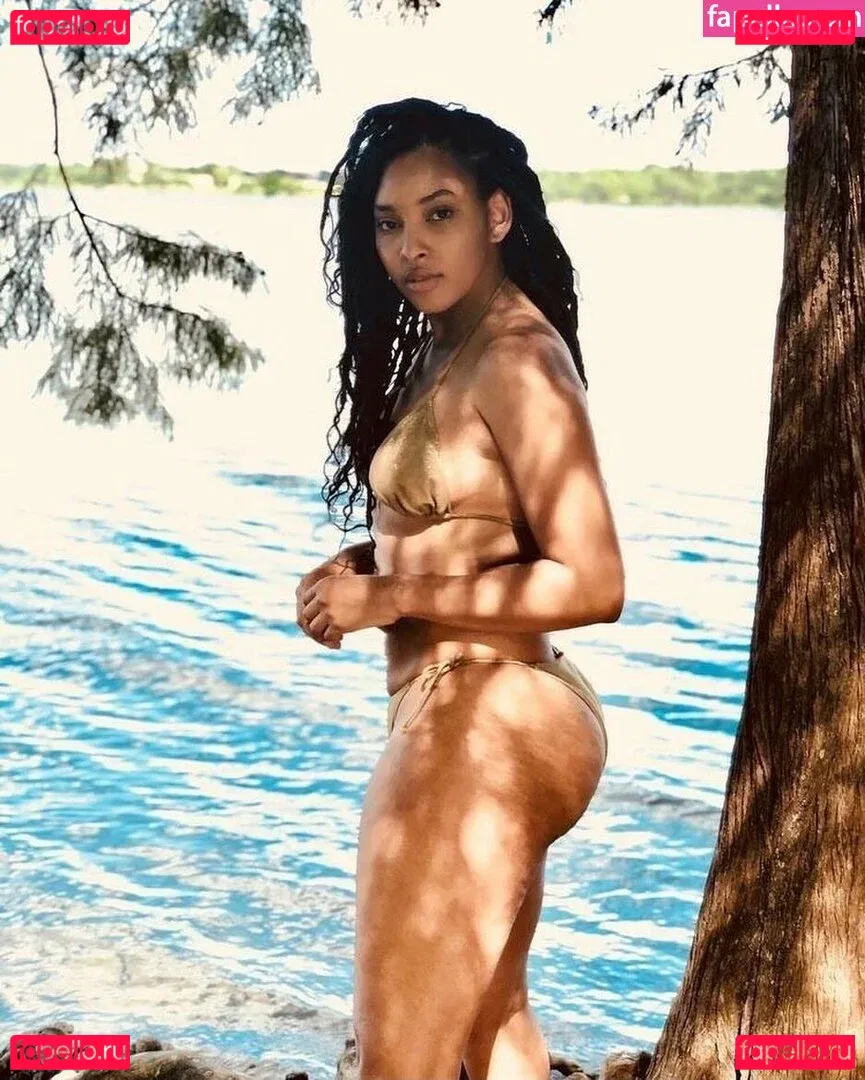 Kim Jones Onlyfans Photo Gallery 