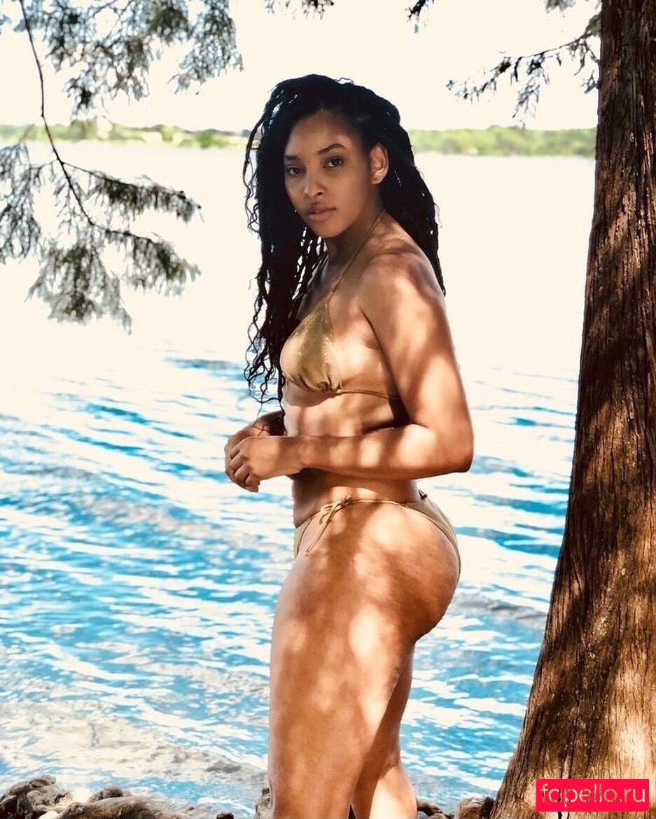 Kim Jones Nude Onlyfans Photo 17