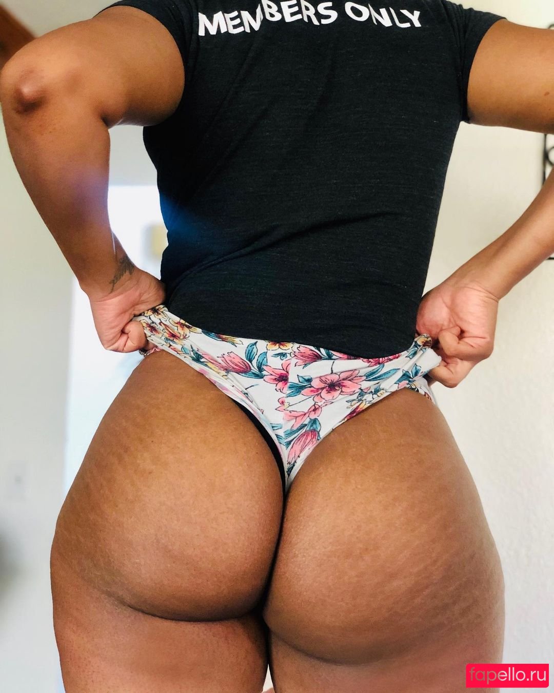 Kim Jones Nude Onlyfans Photo 7