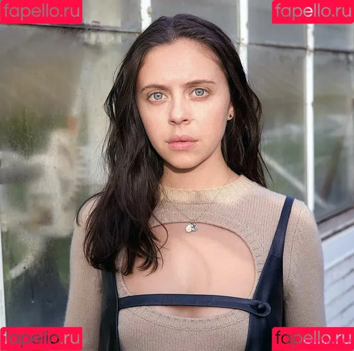 Bel Powley Onlyfans Photo Gallery 