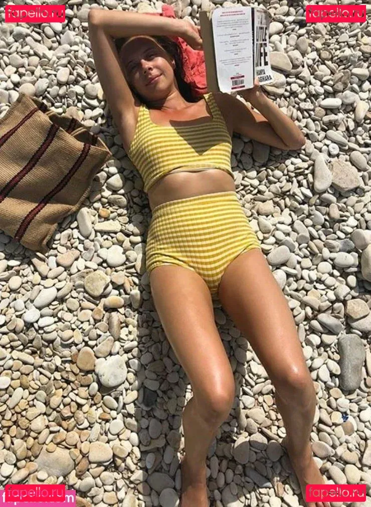 Bel Powley Onlyfans Photo Gallery 