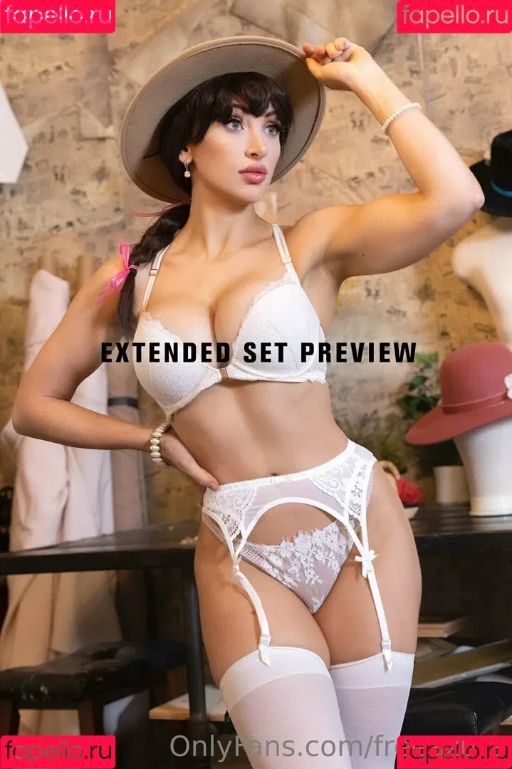 freeazura Onlyfans Photo Gallery 