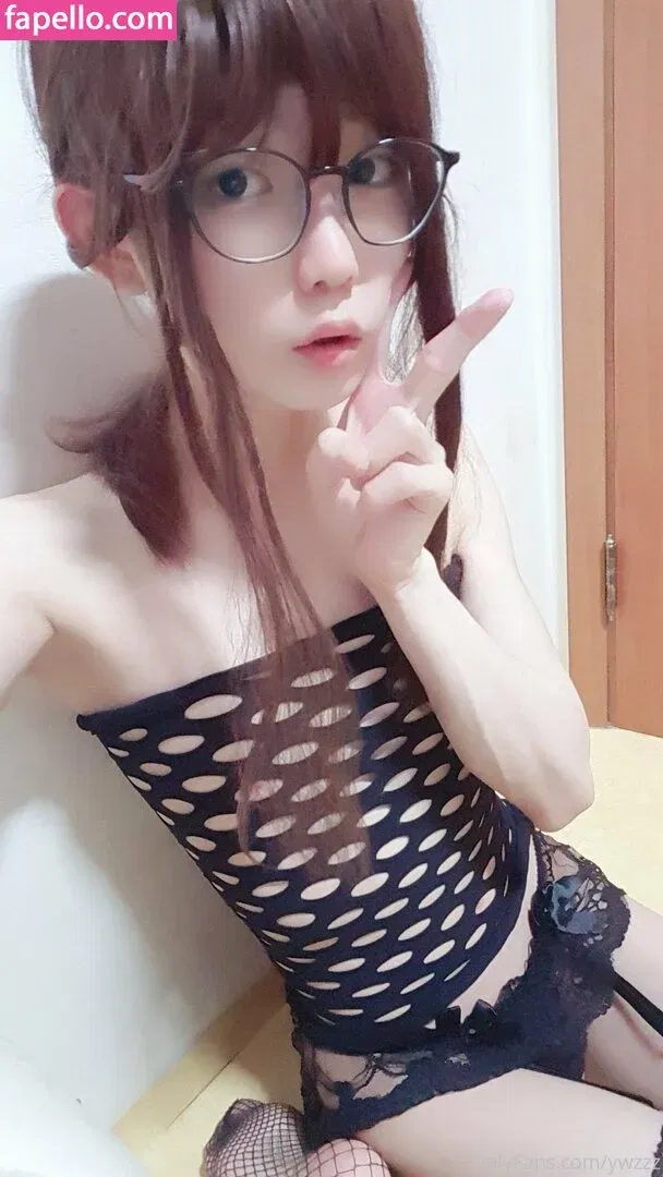 ywzzz Onlyfans Photo Gallery 