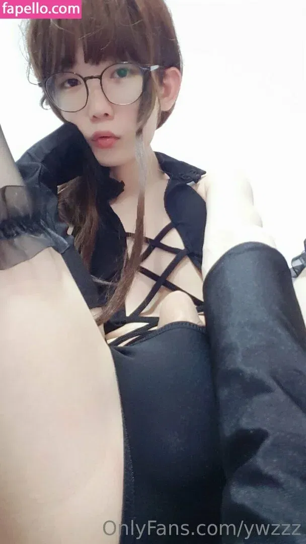 ywzzz Onlyfans Photo Gallery 