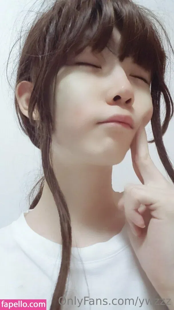 ywzzz Onlyfans Photo Gallery 