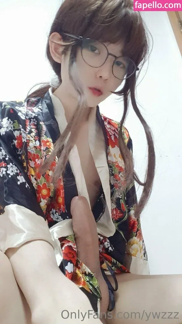 ywzzz Onlyfans Photo Gallery 