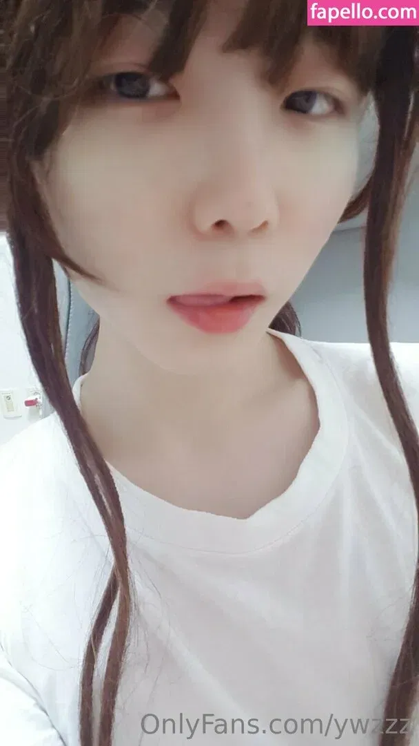 ywzzz Onlyfans Photo Gallery 