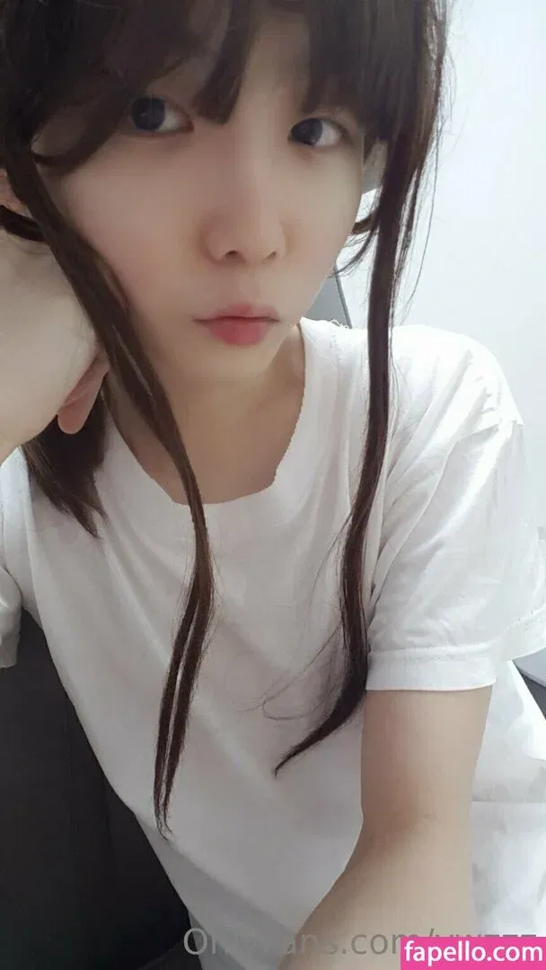 ywzzz Onlyfans Photo Gallery 