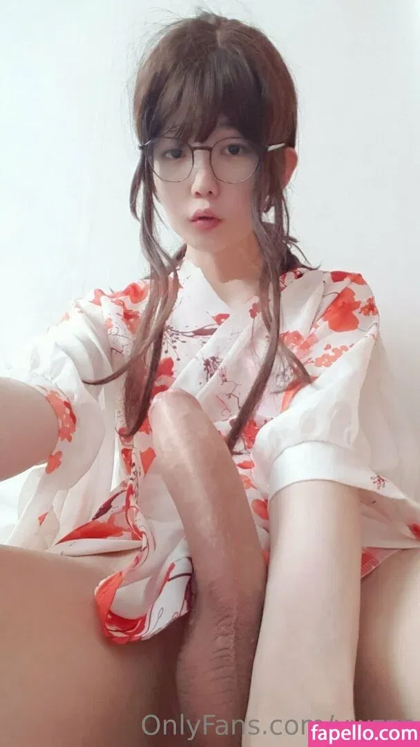 ywzzz Onlyfans Photo Gallery 