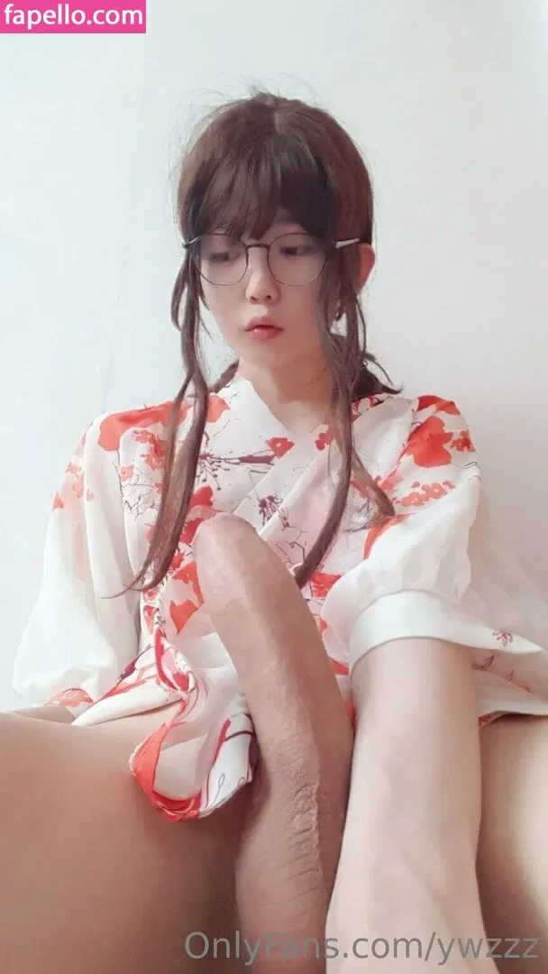 ywzzz Onlyfans Photo Gallery 