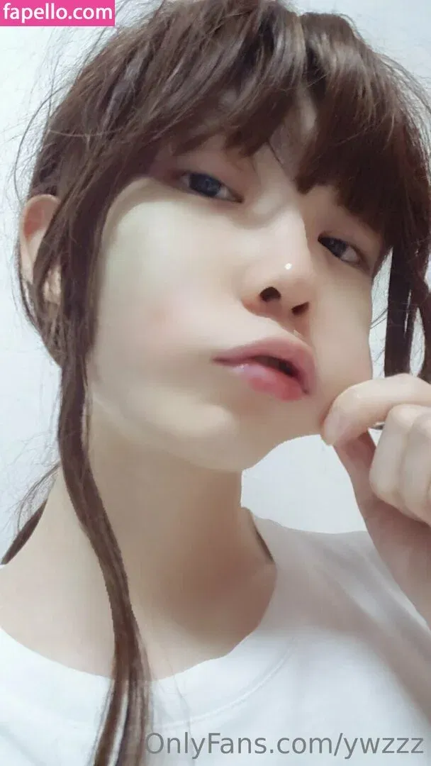 ywzzz Onlyfans Photo Gallery 