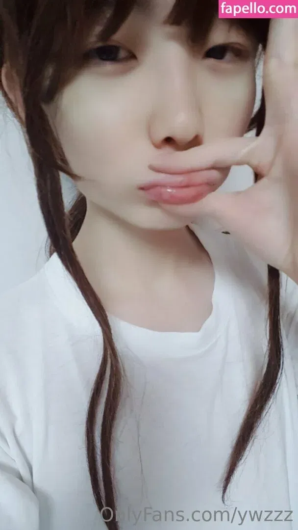 ywzzz Onlyfans Photo Gallery 