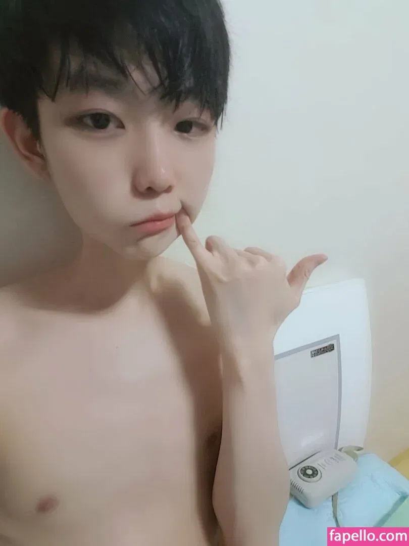 ywzzz Onlyfans Photo Gallery 