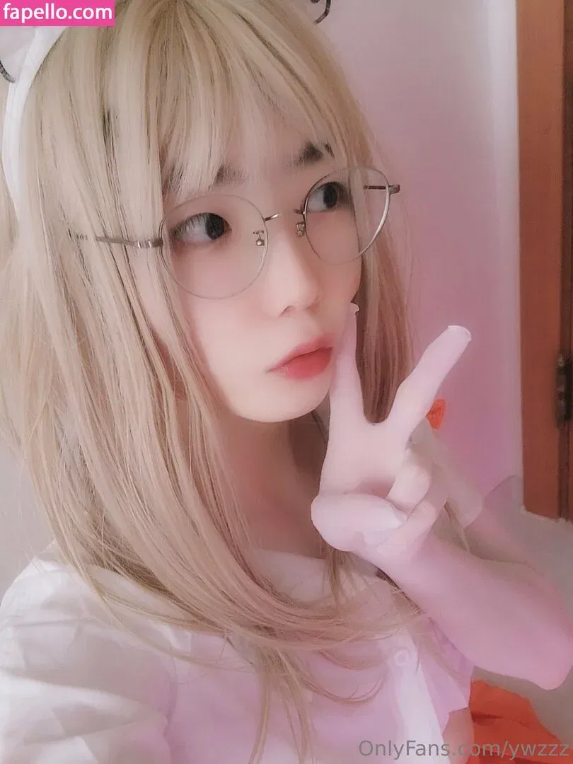 ywzzz Onlyfans Photo Gallery 