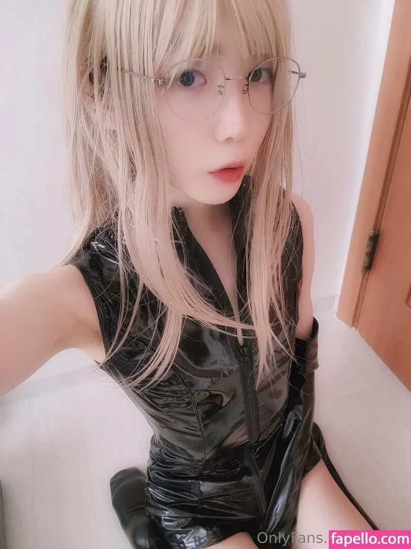 ywzzz Onlyfans Photo Gallery 