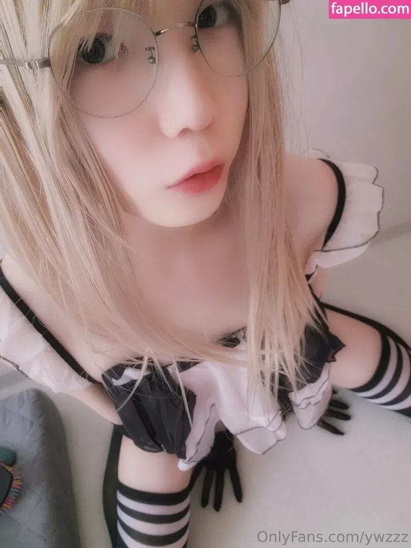 ywzzz Onlyfans Photo Gallery 