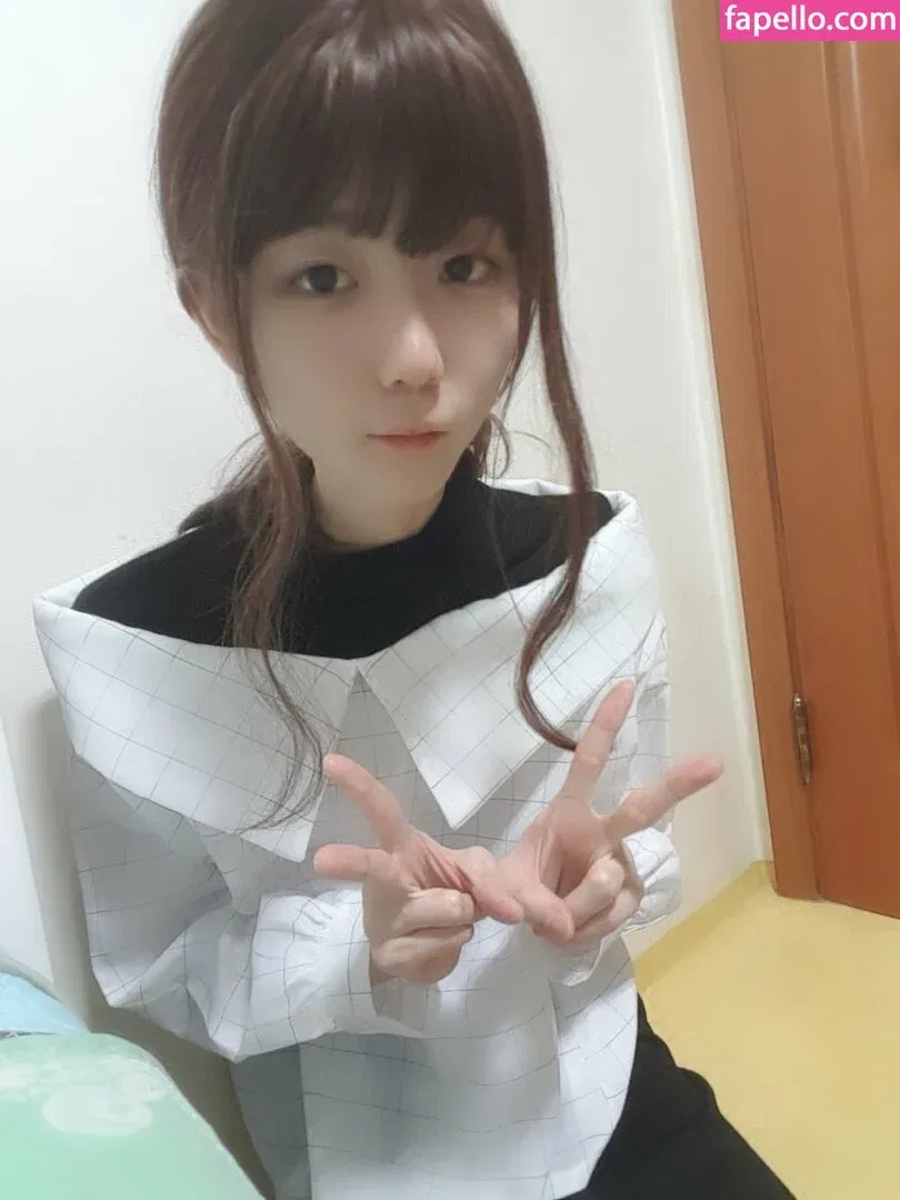 ywzzz Onlyfans Photo Gallery 