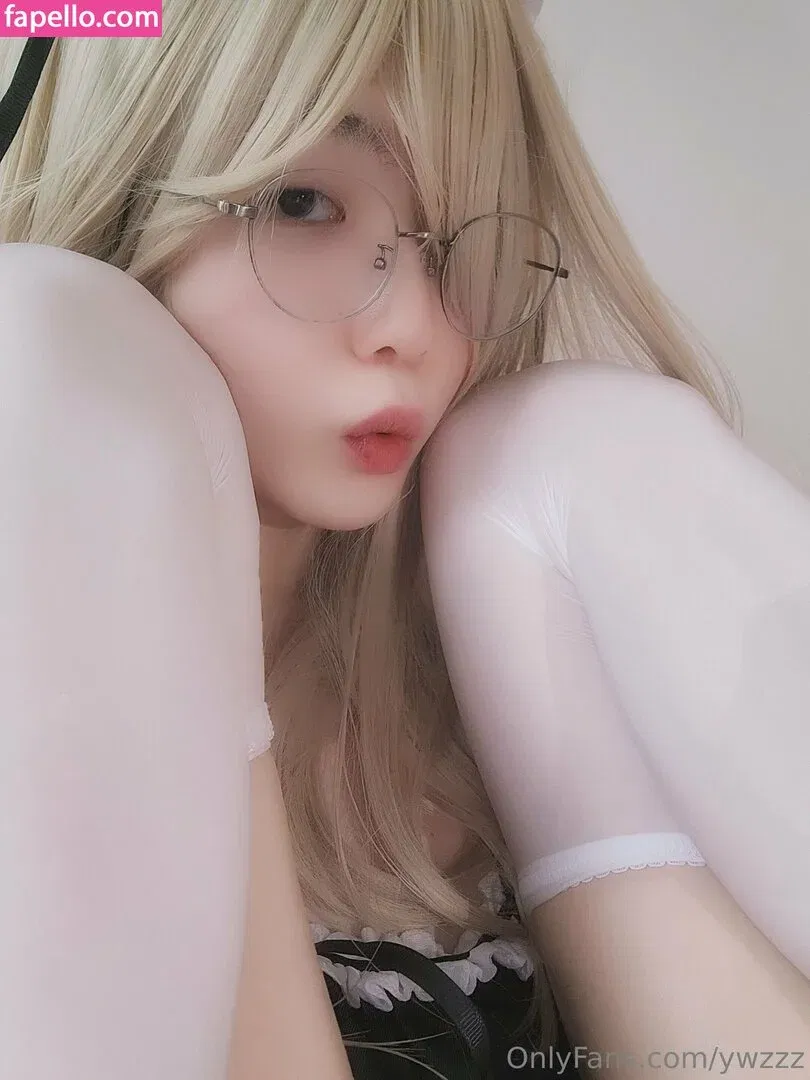 ywzzz Onlyfans Photo Gallery 