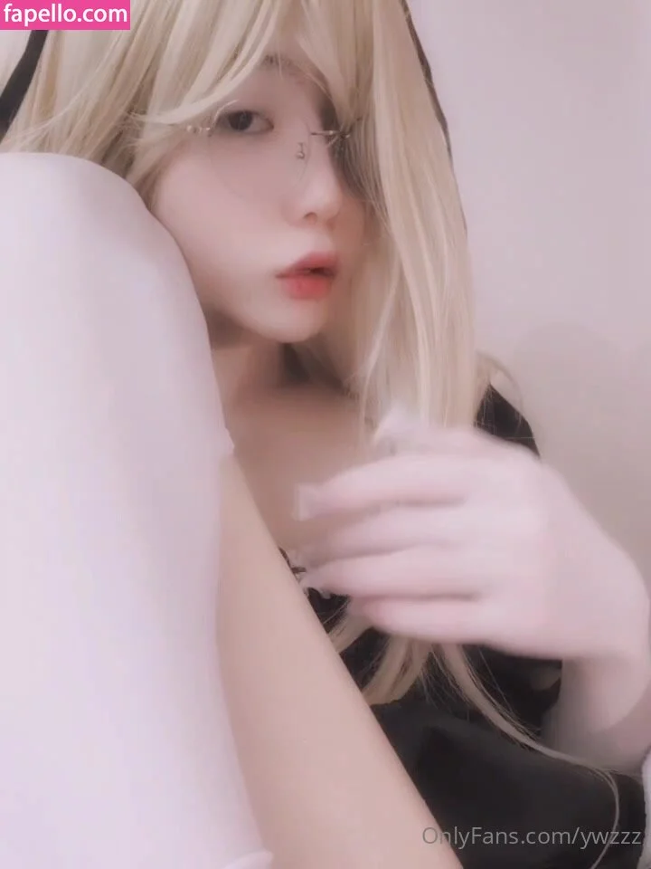ywzzz Onlyfans Photo Gallery 