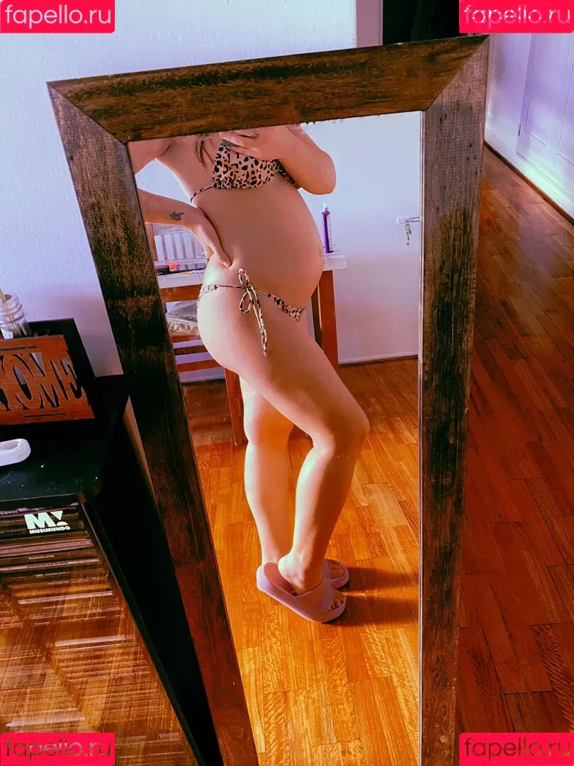 aprilbigass Onlyfans Photo Gallery 